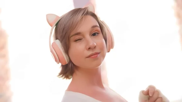 A Girl With A Beautiful Appearance Alice Klay Is Stunned By A Thick Cock In Anal