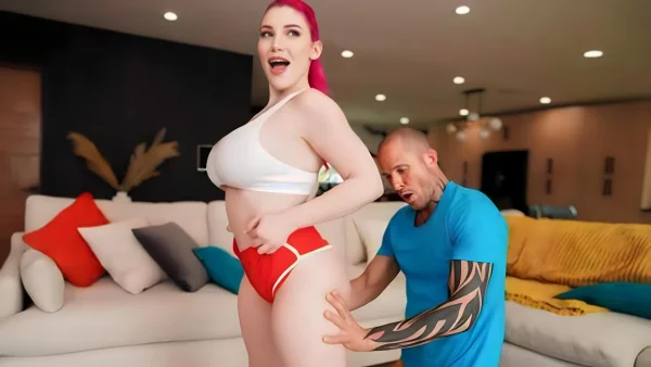 A Painted Slut With Big Tits Gave A Brutal Anal To A Trainer